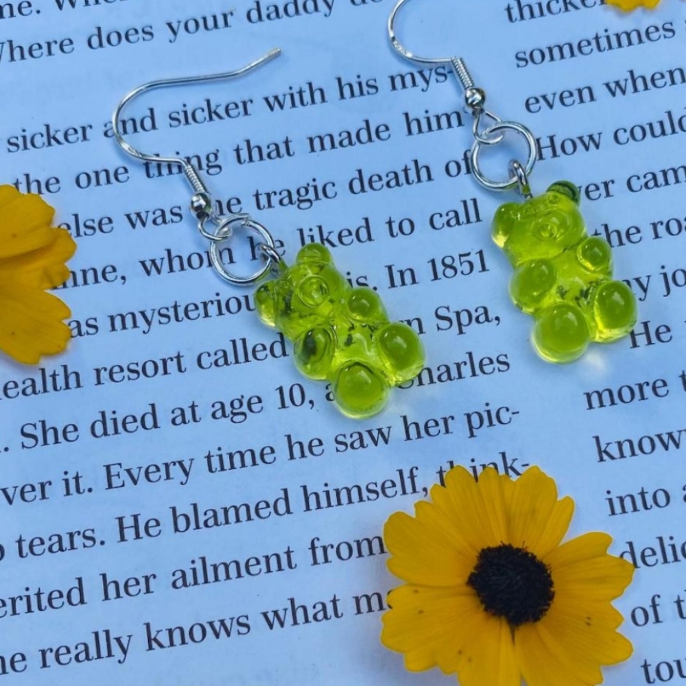 Gummy bear earrings 💚💚 - Picture 3 of 4